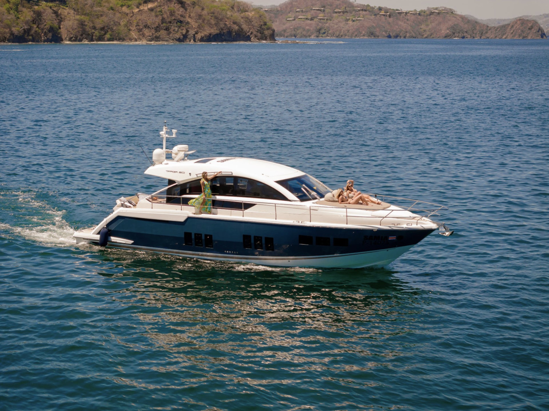 Papagayo Private Boat Charter - Samia 50ft