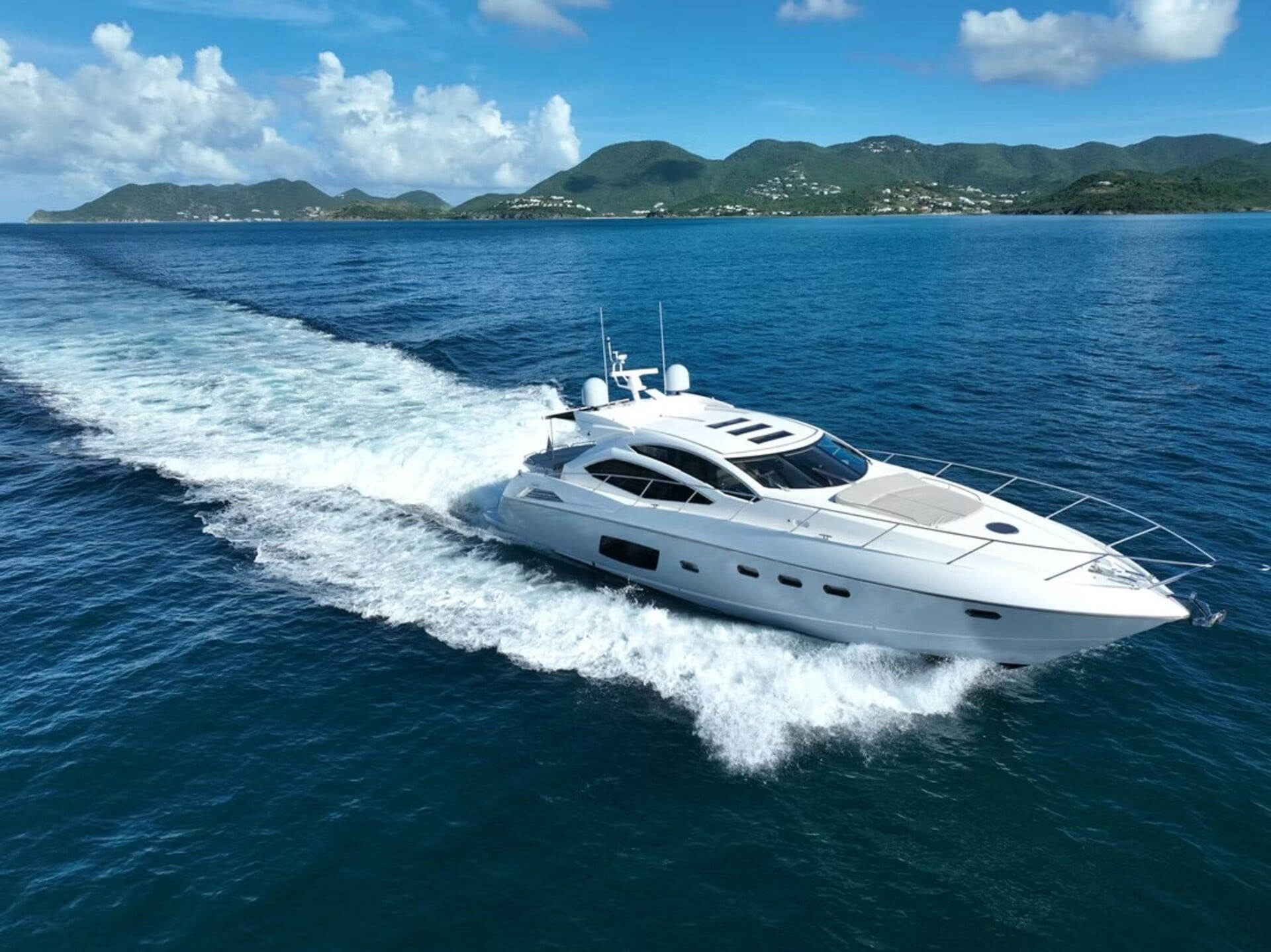 St Martin Boat Charter - Sunseeker 66ft