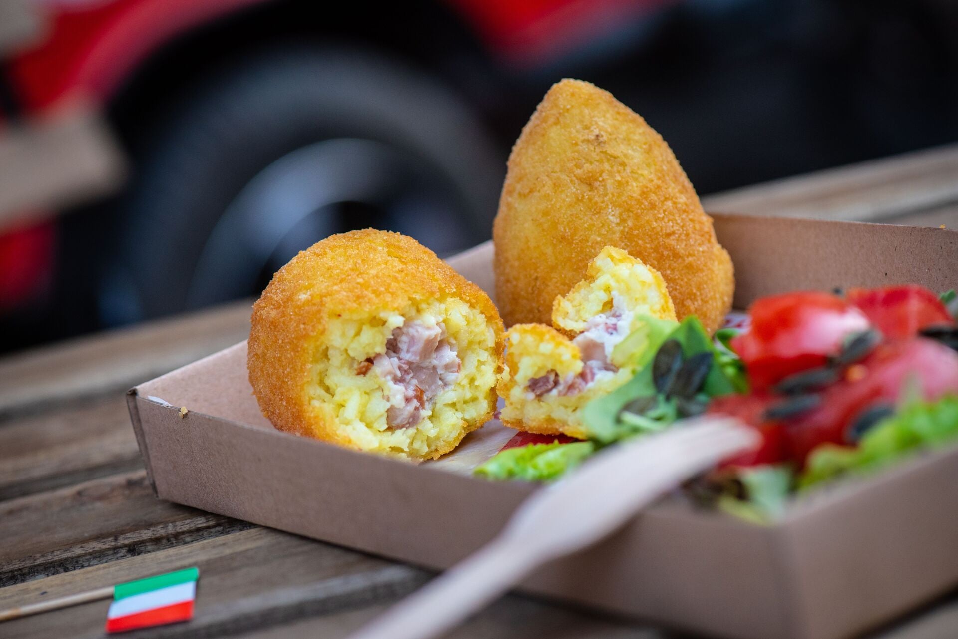 Food Tour in Taormina