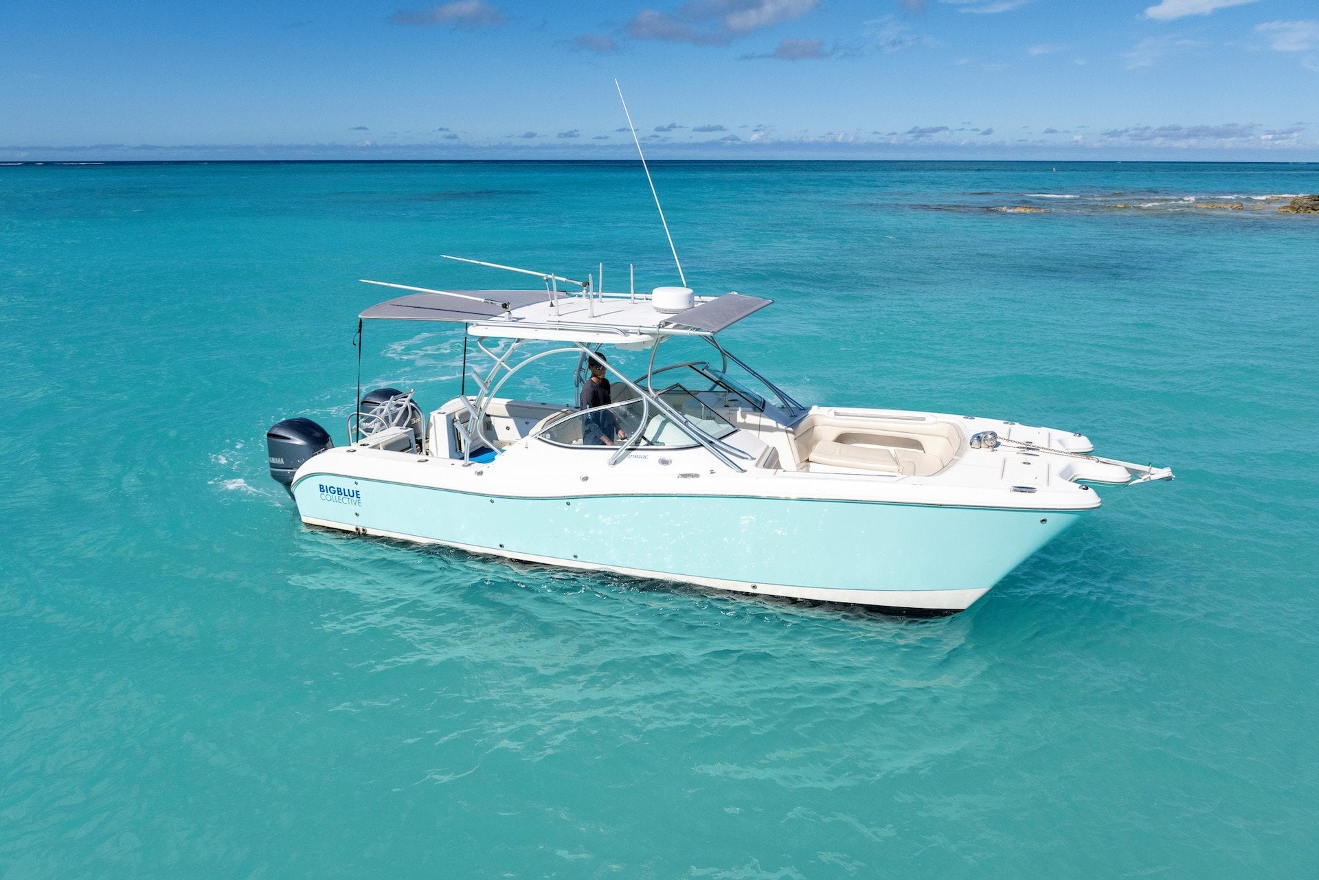TCI Boat Charter - 30ft Powercat