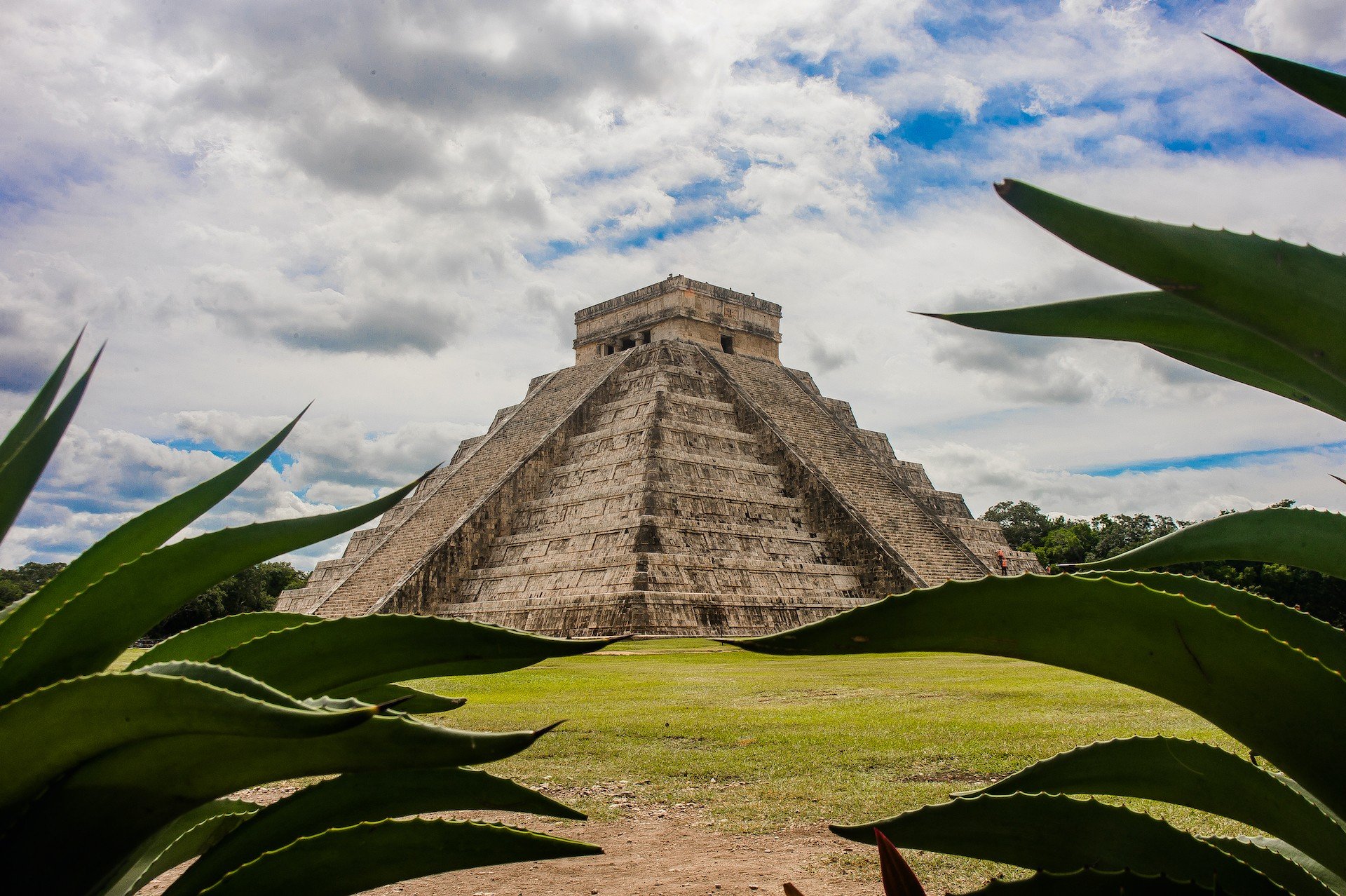 World Wonder Discovery - Chichen Itza, Valladolid and Cenote