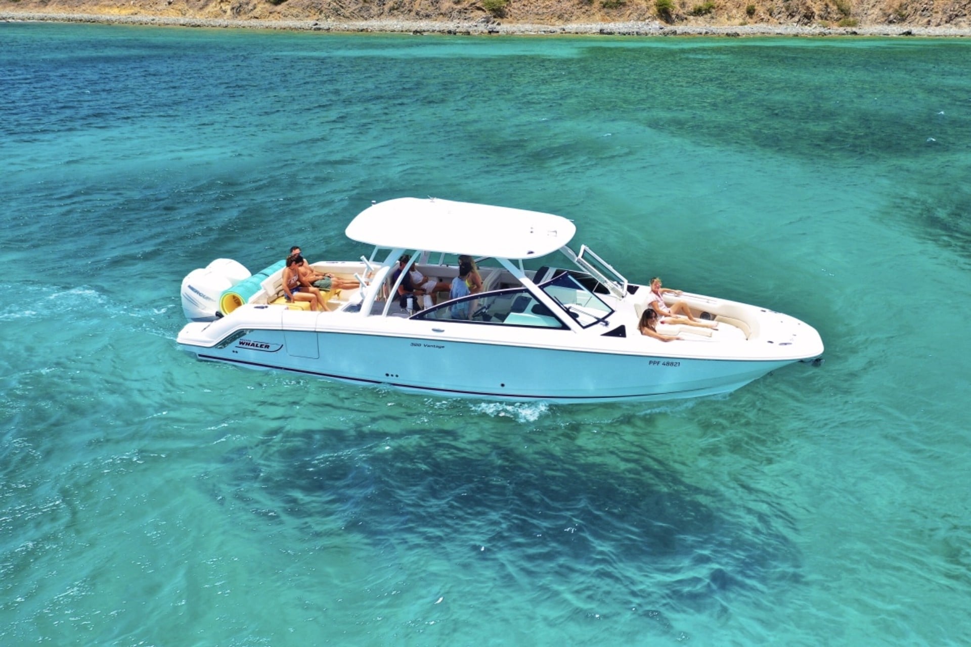 St Martin Boat Charter - Boston Whaler 320
