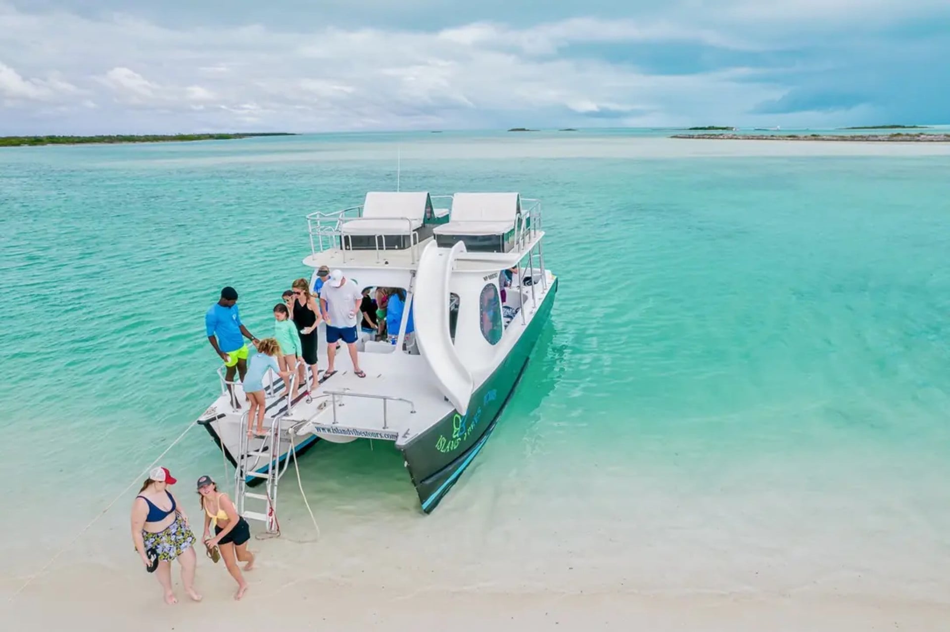 Providenciales Snorkel & BBQ Tour - Full day group snorkeling boat charter with BBQ