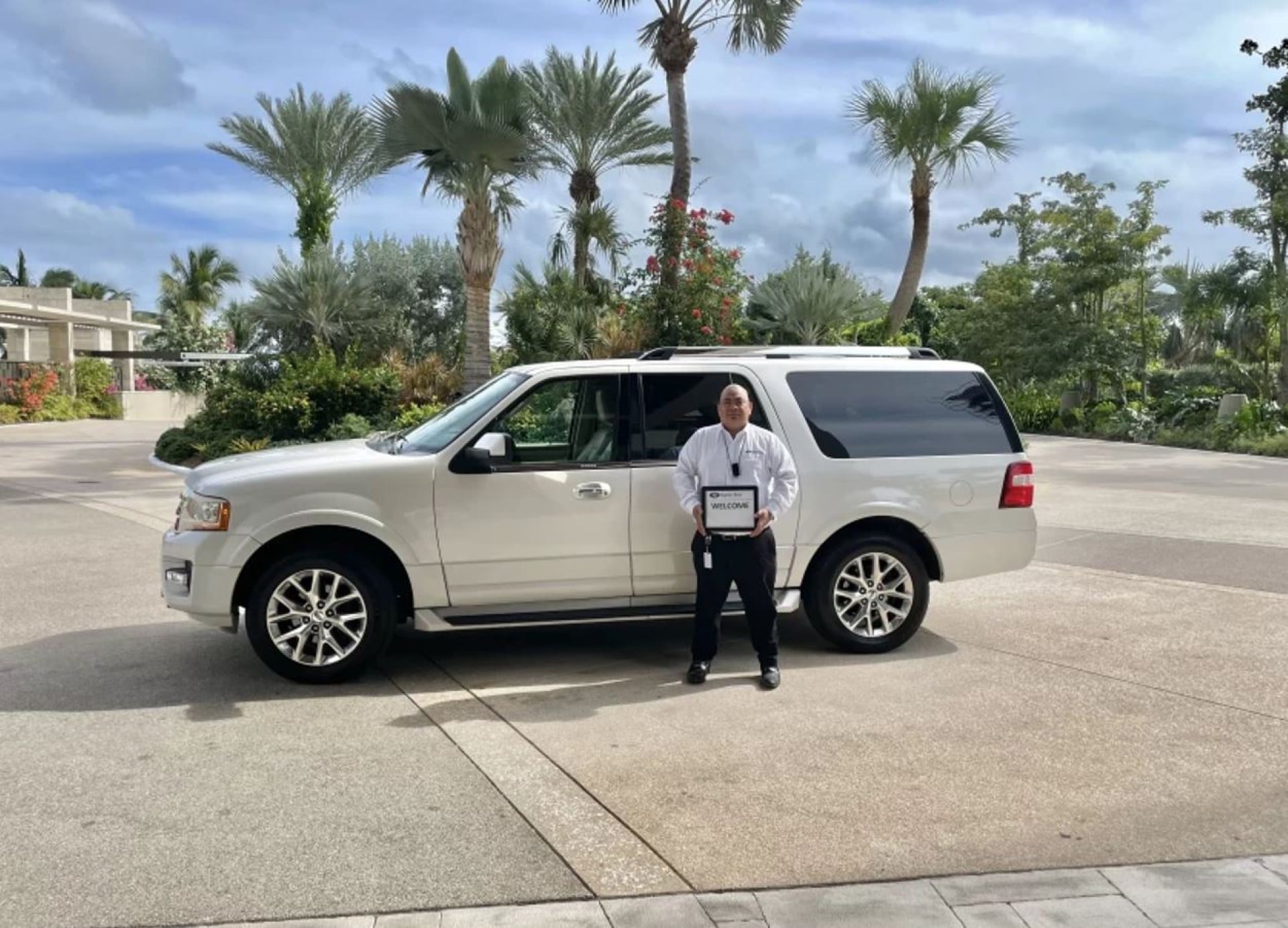 Grand Cayman (East) Private Airport Transfer - Servicing Bodden Town, East End, Cayman Kai, Rum Point