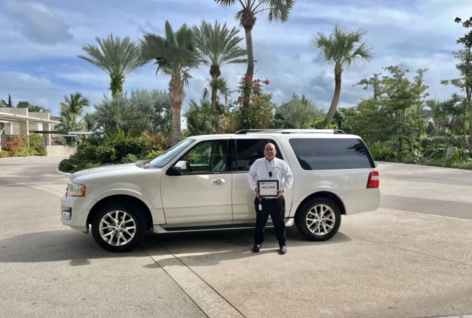 Grand Cayman (West) Private Airport Transfer - Servicing Seven Mile Beach, West Bay, South Sound