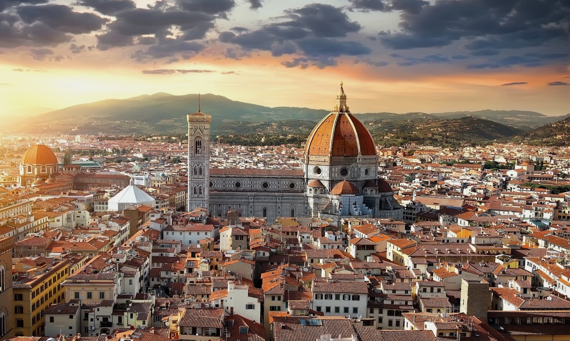 Florence Walk on the Traces of Legends and Tales