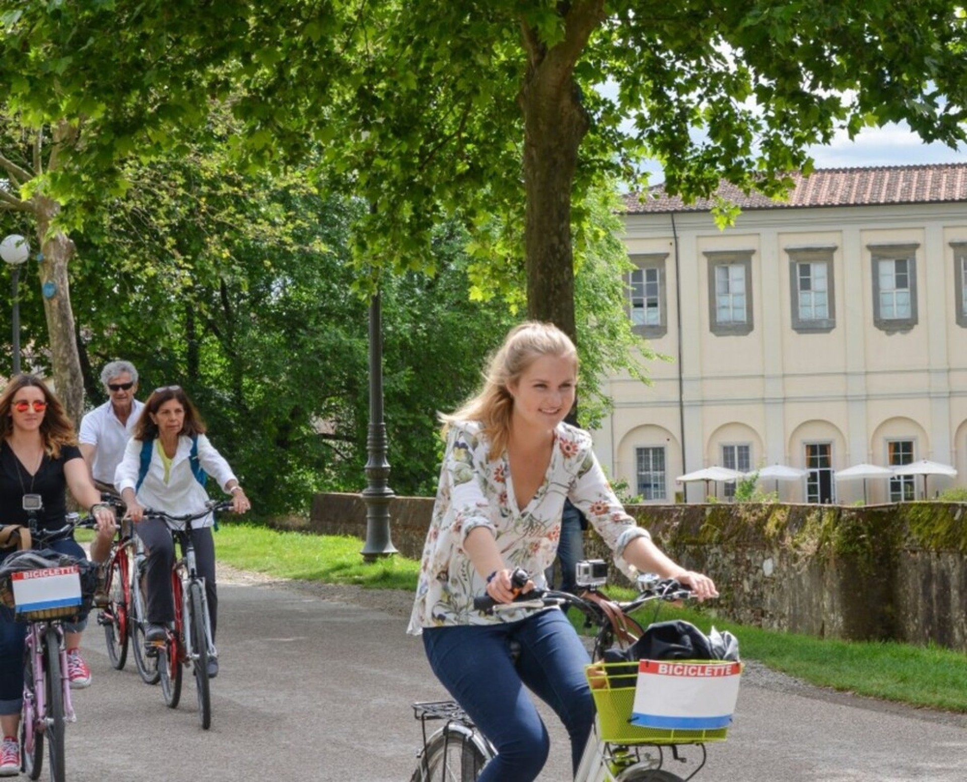 Lucca by bike or foot