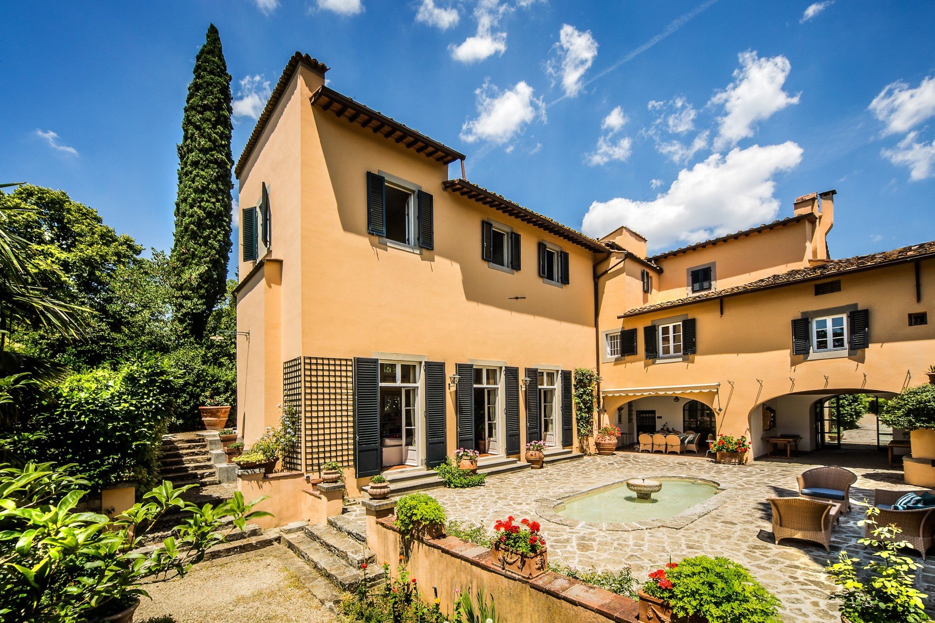 Duca villa Duca Tuscany Isle Blue