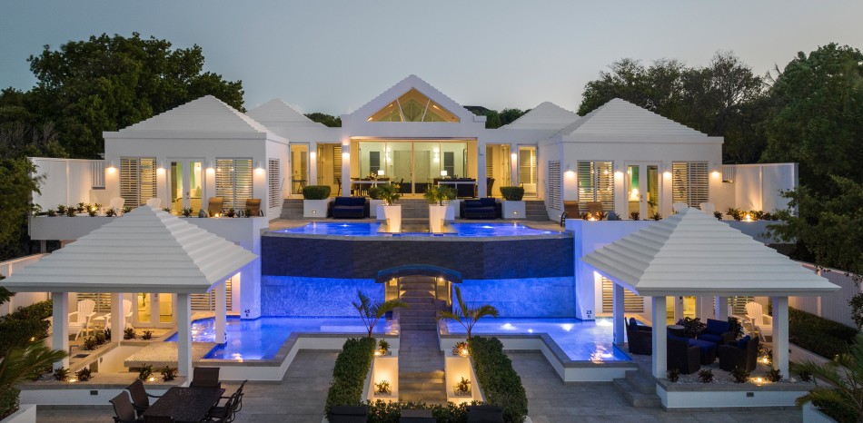 Turks & Caicos Villas - Cascade - Turks & Caicos - Babalua Beach - Caribbean | Luxury Vacation Rentals