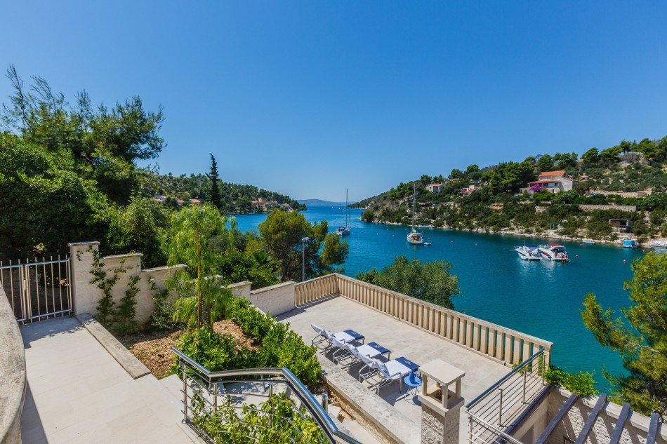 Croatia Luxury Beachfront Villas & Vacation Rentals Isle Blue