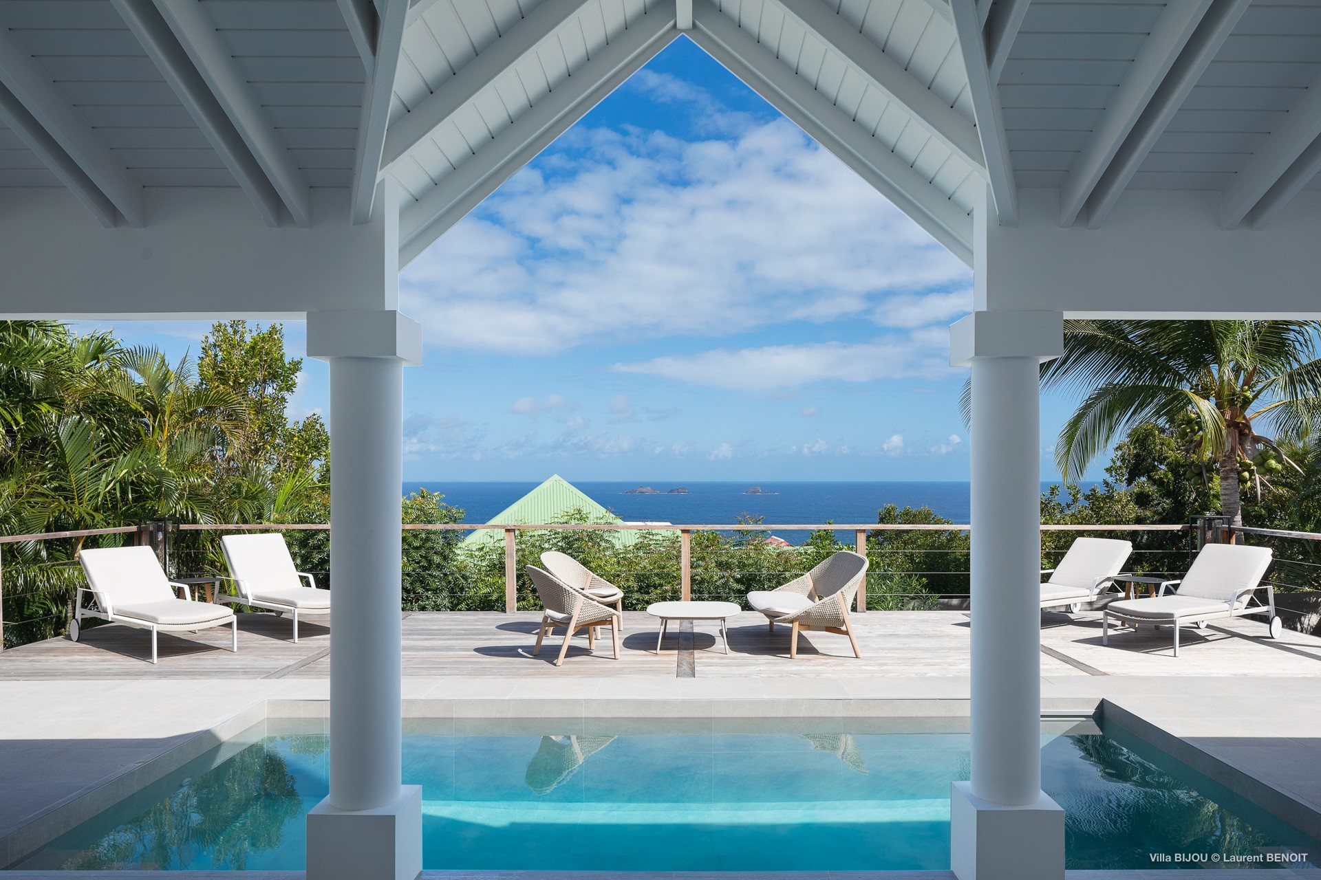 https://manage.isleblue.co/uploads/villas/images/487/st-barts-vila-bijou-2022-header_large.jpg