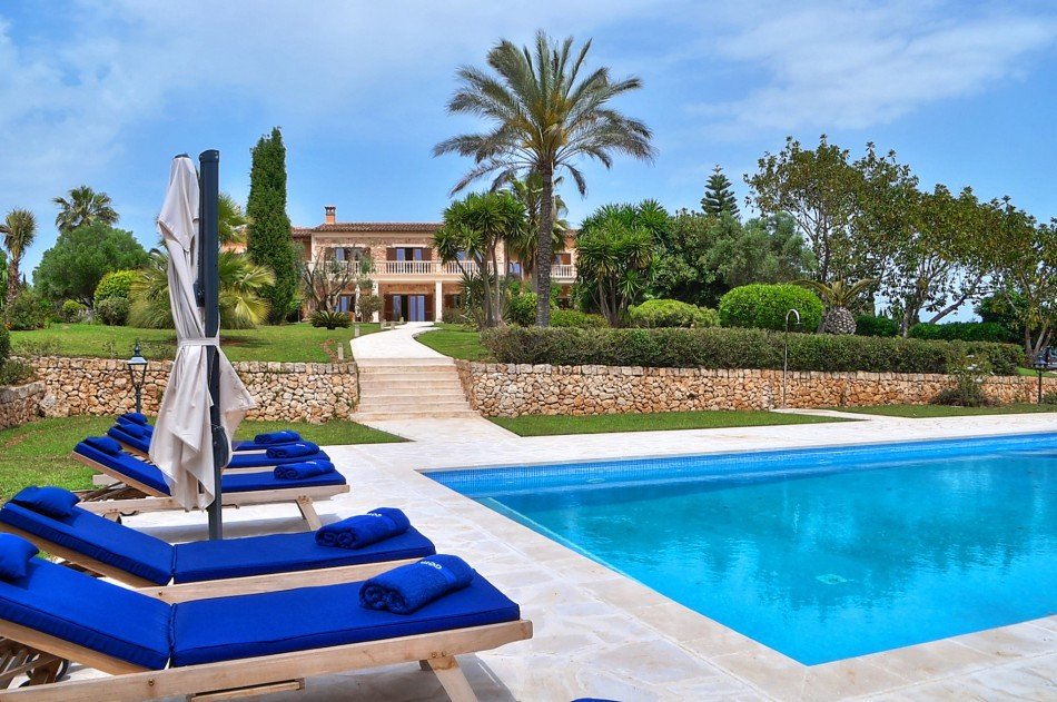 Mallorca Villas - Casa Feliz - Porto Cristo - Spain | Luxury Vacation Rentals