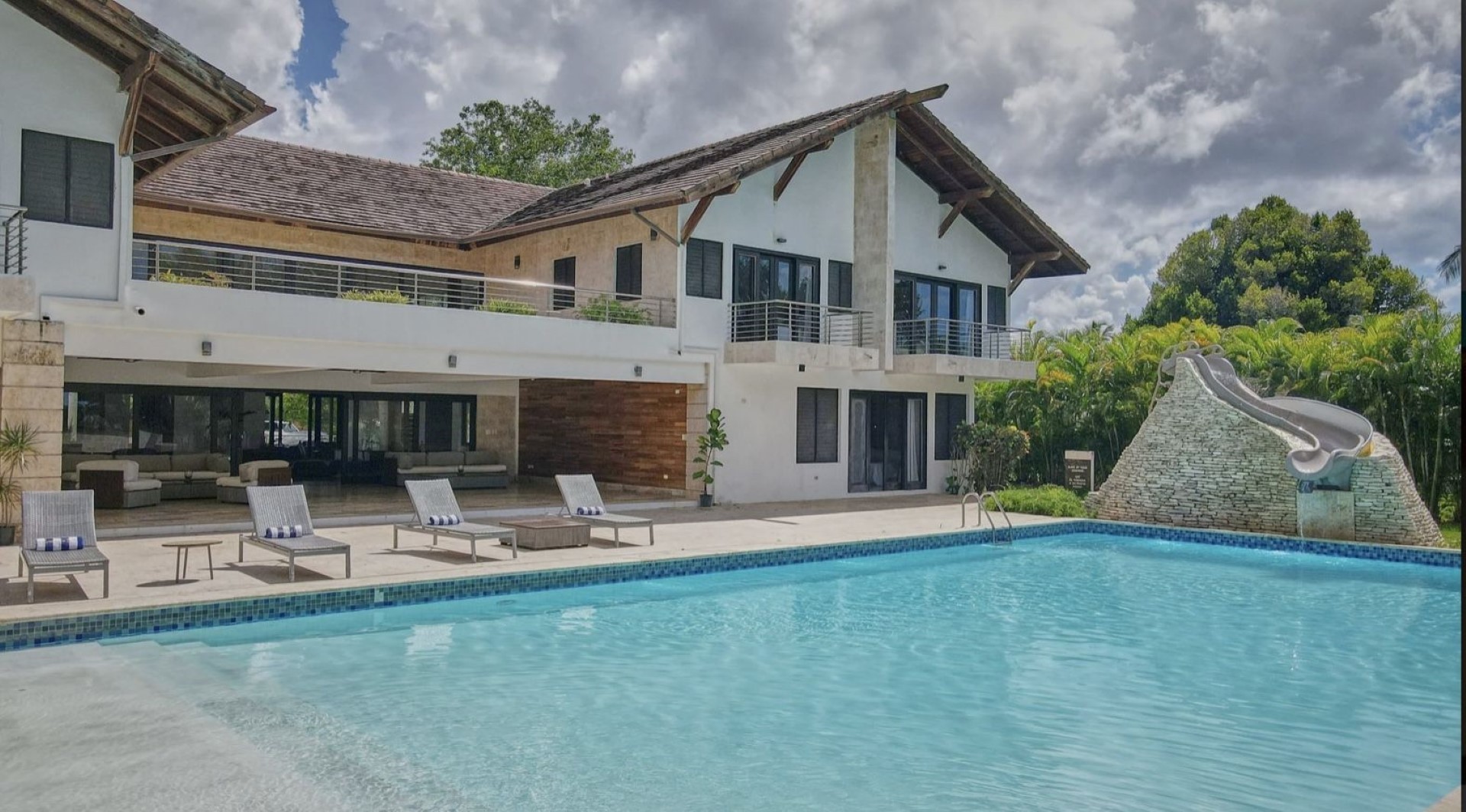 Luxurious 8-BR Villa with Ocean View, Jacuzzi, Home Cinema and Resort  Access in Casa de Campo, La Romana – Updated 2023 Prices