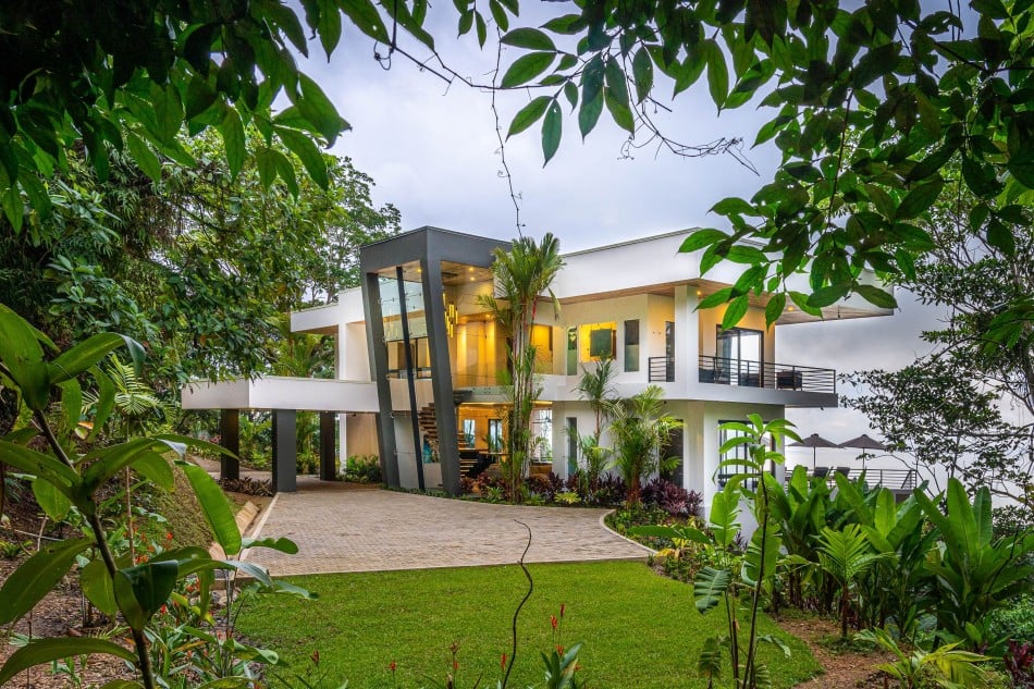 Costa Rica Villas - Casa Amigos - Bahia Ballena - Caribbean | Luxury Vacation Rentals