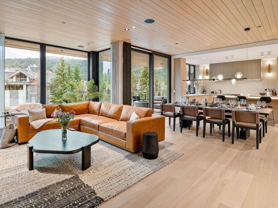 Whistler Villas - Blueberry Hill Retreat - Whistler Main Village - British Columbia | Luxury Vacation Rentals