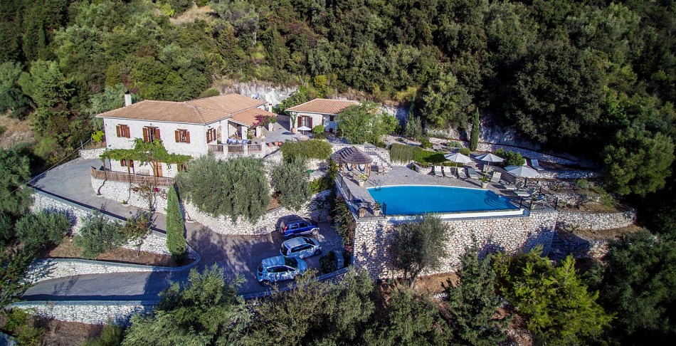 Lefkada Villas - To Petrino - Ellomeno - Greece | Luxury Vacation Rentals