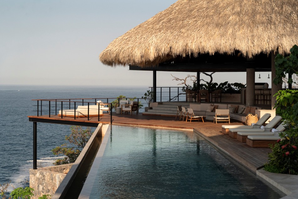 Zihuatanejo Villas - Casa Yuri - Playa Las Gatas - Mexico | Luxury Vacation Rentals
