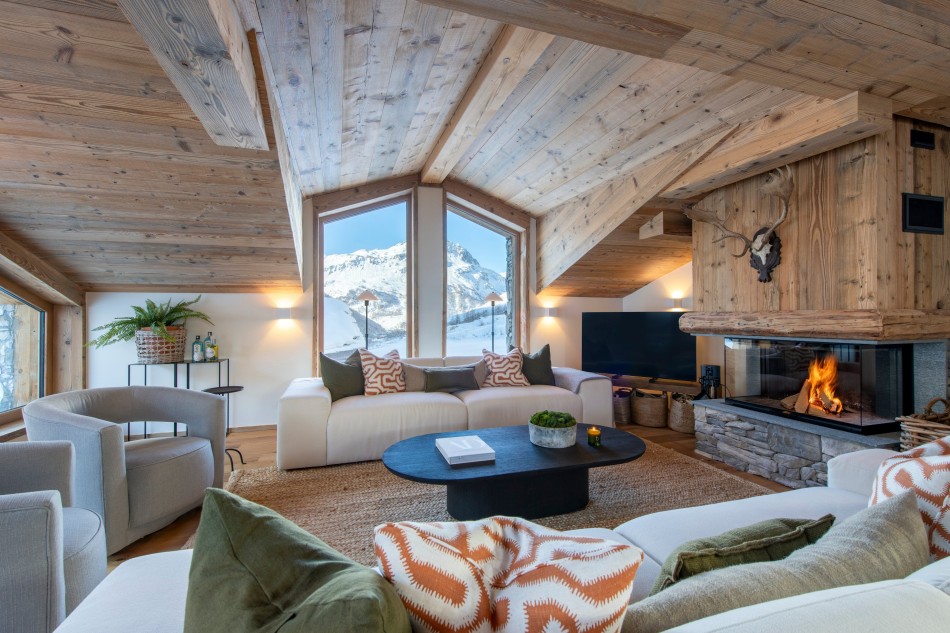 Val d’Isère Villas - Arolay Penthouse - Le Fornet - France | Luxury Vacation Rentals