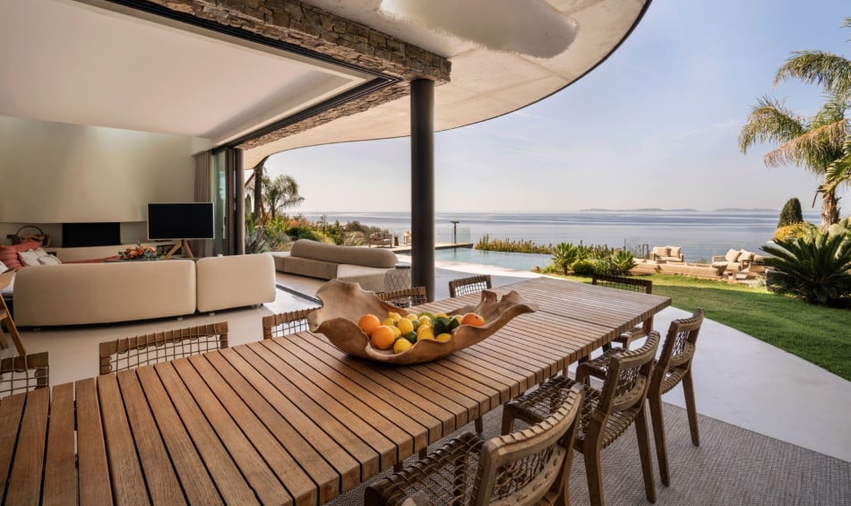 Saint-Tropez Villas - California - La Croix Valmer - French Riviera | Luxury Vacation Rentals