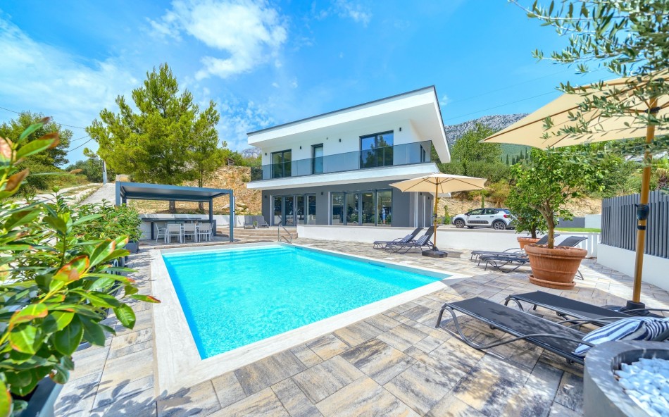 Croatia Villas - Vinamor - Kastel Sucurac, Split Riviera - Europe | Luxury Vacation Rentals